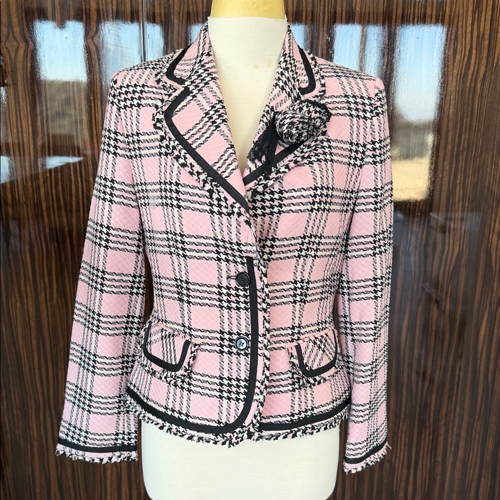 Elegant Pink Plaid Women's Blazer